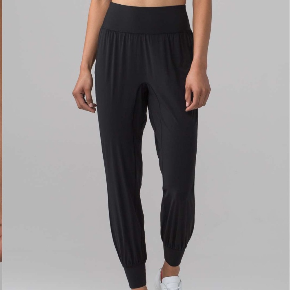 Lululemon Sun Setter Jogger